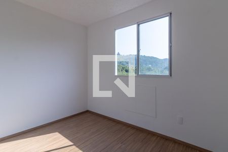 Quarto 1 de apartamento para alugar com 2 quartos, 47m² em Vargem Pequena, Rio de Janeiro