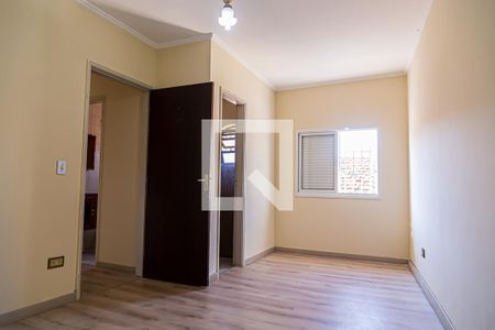 Casa à venda com 106m², 3 quartos e 2 vagasSuíte