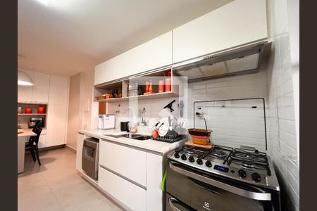 Apartamento à venda com 170m², 2 quartos e 2 vagasCozinha