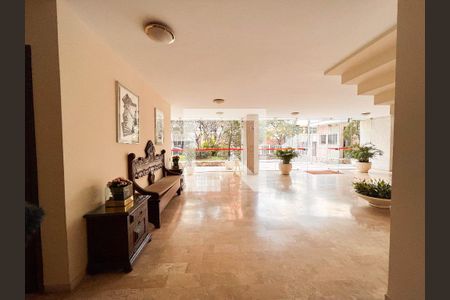 Apartamento à venda com 170m², 2 quartos e 2 vagasHall social