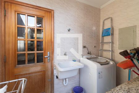 Casa à venda com 144m², 3 quartos e 2 vagas Casa à venda com 144m², 3 quartos e 2 vagasÁrea de Serviço