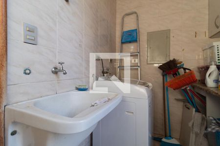 Casa à venda com 144m², 3 quartos e 2 vagas Casa à venda com 144m², 3 quartos e 2 vagasÁrea de Serviço