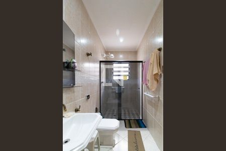 Casa à venda com 144m², 3 quartos e 2 vagas Casa à venda com 144m², 3 quartos e 2 vagasBanheiro