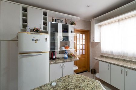 Casa à venda com 144m², 3 quartos e 2 vagas Casa à venda com 144m², 3 quartos e 2 vagasCozinha