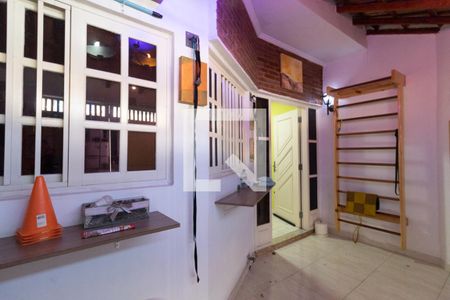 Casa à venda com 144m², 3 quartos e 2 vagas Casa à venda com 144m², 3 quartos e 2 vagasQuintal