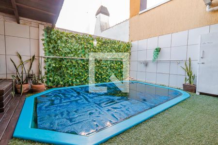 Casa de condomínio à venda com 177m², 3 quartos e 2 vagas Casa de condomínio à venda com 177m², 3 quartos e 2 vagasQuintal