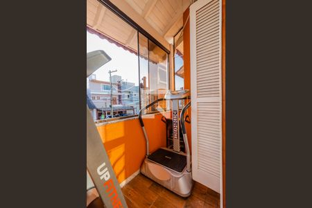 Casa de condomínio à venda com 177m², 3 quartos e 2 vagas Casa de condomínio à venda com 177m², 3 quartos e 2 vagasQuarto 1 - varanda