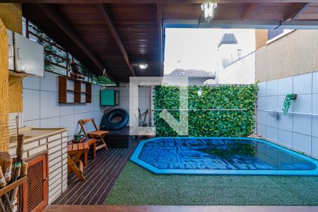 Casa de condomínio à venda com 177m², 3 quartos e 2 vagas Casa de condomínio à venda com 177m², 3 quartos e 2 vagasQuintal