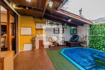 Casa de condomínio à venda com 177m², 3 quartos e 2 vagas Casa de condomínio à venda com 177m², 3 quartos e 2 vagasQuintal