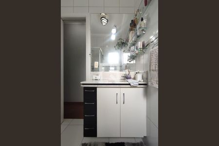 Casa à venda com 200m², 2 quartos e 1 vagaBanheiro Suíte 1