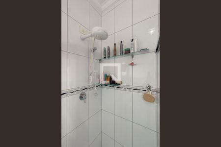 Casa à venda com 200m², 2 quartos e 1 vagaBanheiro Suíte 1