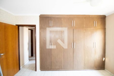 Casa para alugar com 250m², 3 quartos e 3 vagas Casa para alugar com 250m², 3 quartos e 3 vagasQuarto Suíte