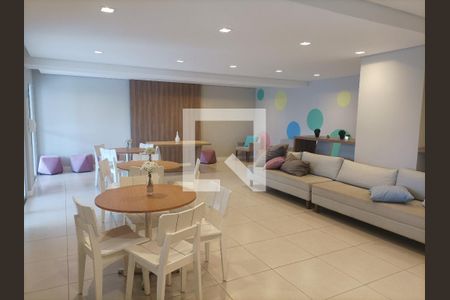 Apartamento para alugar com 37m², 2 quartos e sem vagaÁrea comum - Salão de festas