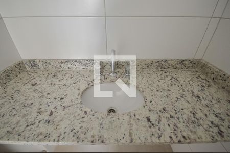 Apartamento à venda com 75m², 3 quartos e 1 vaga Apartamento à venda com 75m², 3 quartos e 1 vagaBanheiro Social