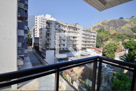 Apartamento à venda com 75m², 3 quartos e 1 vaga Apartamento à venda com 75m², 3 quartos e 1 vagaVista da Suíte