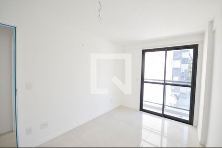 Apartamento à venda com 75m², 3 quartos e 1 vaga Apartamento à venda com 75m², 3 quartos e 1 vagaSuíte
