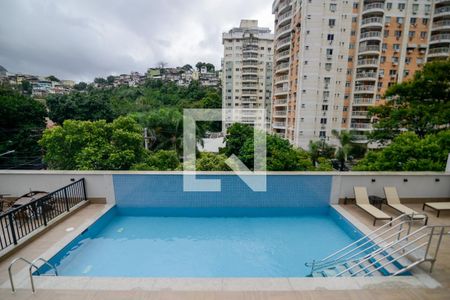 Apartamento à venda com 75m², 3 quartos e 1 vaga Apartamento à venda com 75m², 3 quartos e 1 vagaÁrea comum - Piscina