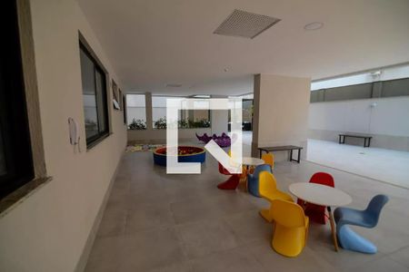 Apartamento à venda com 75m², 3 quartos e 1 vaga Apartamento à venda com 75m², 3 quartos e 1 vagaÁrea comum