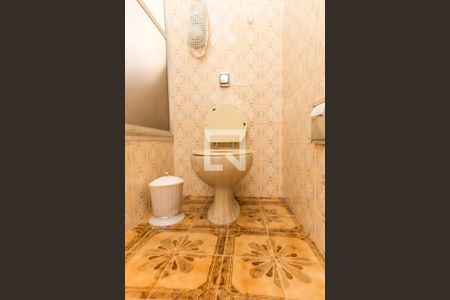 Casa à venda com 171m², 3 quartos e 3 vagas Casa à venda com 171m², 3 quartos e 3 vagasBanheiro da Suíte