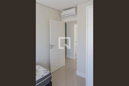 Quarto 01 de apartamento para alugar com 4 quartos, 186m² em Jurerê, Florianópolis