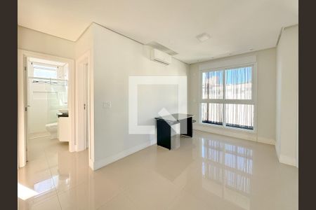 Sala de TV de apartamento para alugar com 4 quartos, 186m² em Jurerê, Florianópolis