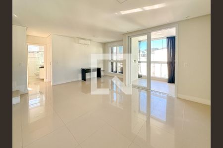 Sala de TV de apartamento para alugar com 4 quartos, 186m² em Jurerê, Florianópolis
