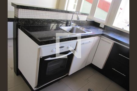 Casa à venda com 272m², 3 quartos e 2 vagasCozinha