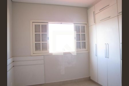 Casa à venda com 272m², 3 quartos e 2 vagasSuíte 2