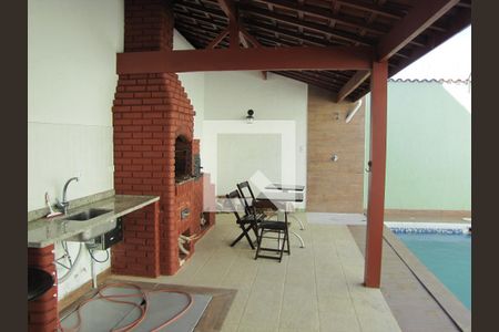 Casa à venda com 272m², 3 quartos e 2 vagasChurrasqueira