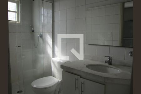 Casa à venda com 272m², 3 quartos e 2 vagasBanheiro da Suíte 3