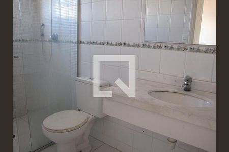 Casa à venda com 272m², 3 quartos e 2 vagasBanheiro da Suíte 2