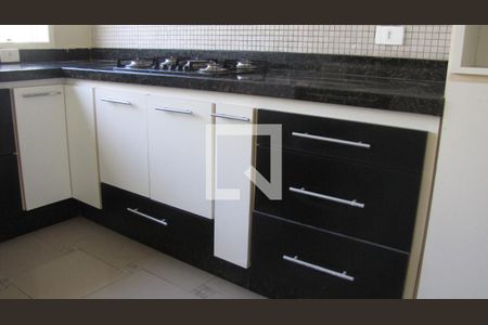 Casa à venda com 272m², 3 quartos e 2 vagasCozinha