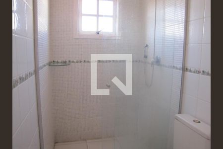 Casa à venda com 272m², 3 quartos e 2 vagasBanheiro da Suíte 2