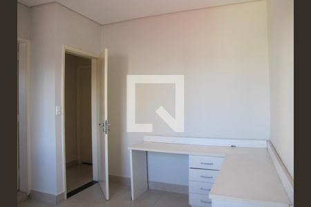 Casa à venda com 272m², 3 quartos e 2 vagasSuíte 2