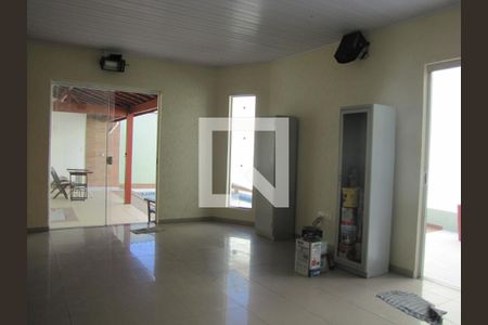 Casa à venda com 272m², 3 quartos e 2 vagasSalão de Festas