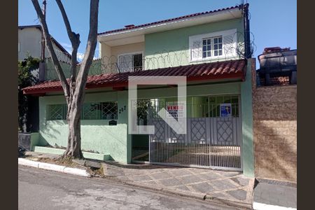 Casa à venda com 272m², 3 quartos e 2 vagasFachada