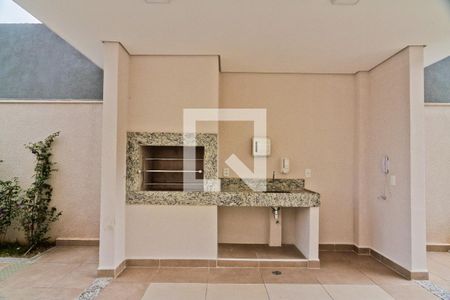 Apartamento para alugar com 32m², 2 quartos e sem vaga Apartamento para alugar com 32m², 2 quartos e sem vagaÁrea comum - Churrasqueira