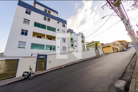 Apartamento para alugar com 120m², 2 quartos e 2 vagasFachada
