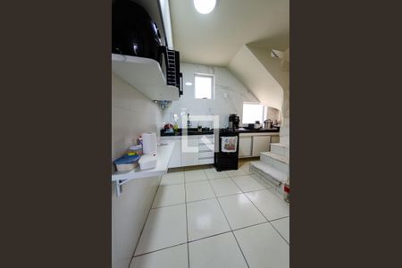 Apartamento para alugar com 120m², 2 quartos e 2 vagasCozinha