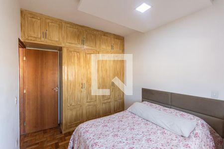 Quarto 1 de apartamento para alugar com 2 quartos, 55m² em Praca da Bandeira, Rio de Janeiro