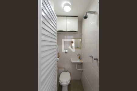 Apartamento para alugar com 55m², 2 quartos e sem vagaBanheiro de serviço