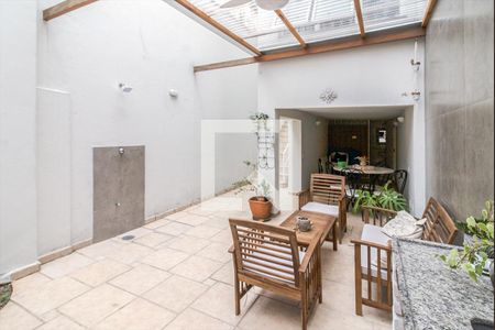 Casa à venda com 130m², 3 quartos e 1 vagaespaço gourmet com churrasqueira_4