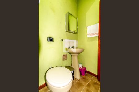 Casa à venda com 303m², 4 quartos e 2 vagasBanheiro 3