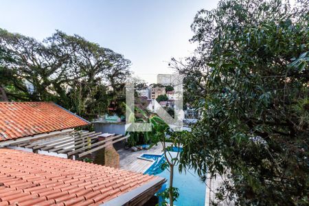 Casa à venda com 303m², 4 quartos e 2 vagasVista