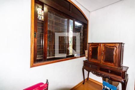 Casa à venda com 303m², 4 quartos e 2 vagasQuarto de Serviço