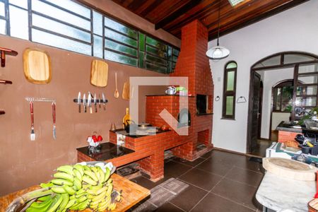 Casa à venda com 303m², 4 quartos e 2 vagasÁrea comum