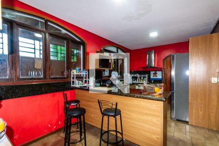 Casa à venda com 303m², 4 quartos e 2 vagasCozinha