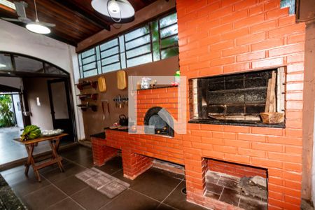 Casa à venda com 303m², 4 quartos e 2 vagasÁrea comum