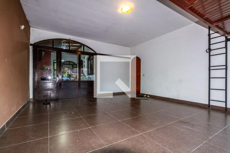 Casa à venda com 303m², 4 quartos e 2 vagasÁrea comum