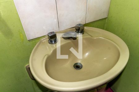 Casa à venda com 303m², 4 quartos e 2 vagasBanheiro 3